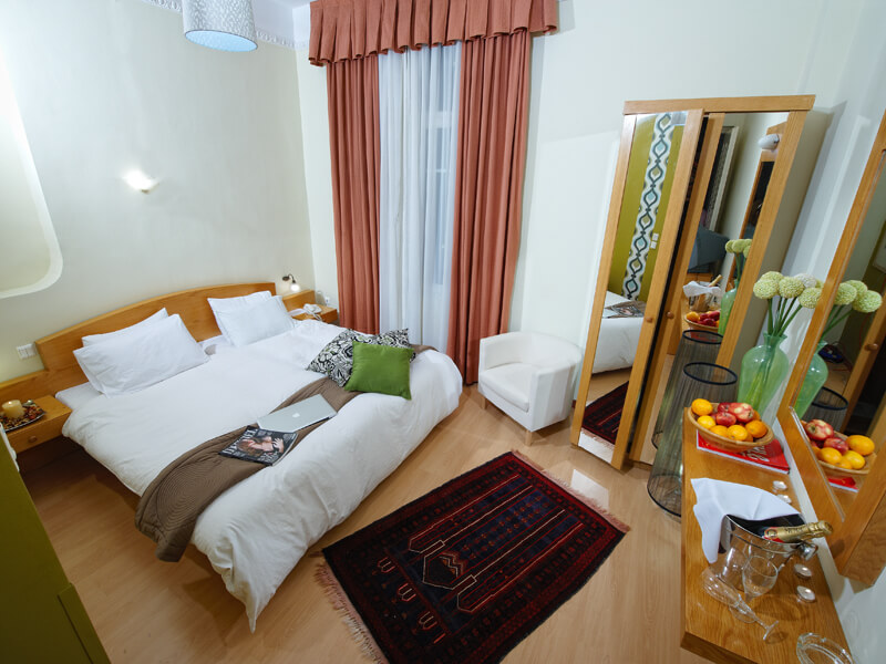 Kinissi Palace****