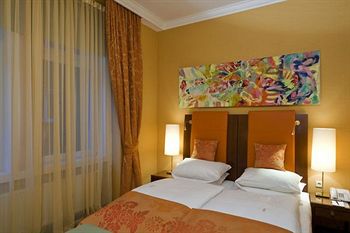 TYROL HOTEL ****