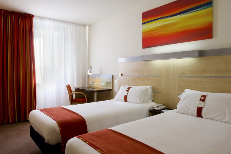 HOLIDAY INN EXPRESS BARCELONA CITY-22@ ***